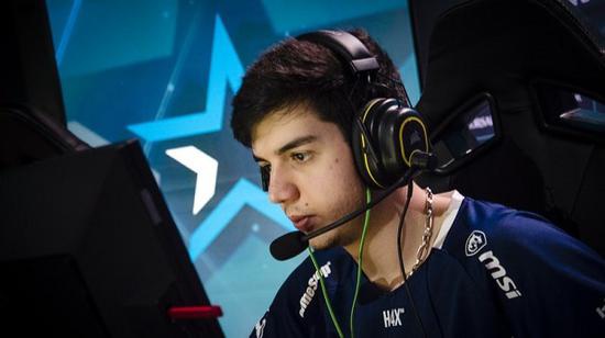 国服亚瑟出装与铭文推荐 打野辅助也能成为国一